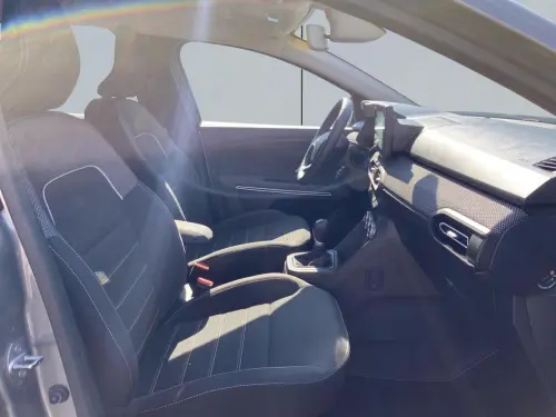 Dacia Jogger Hybrid 140 7 places Extreme - Photo 16