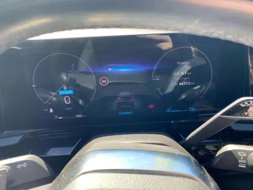 Renault Austral E-Tech hybrid 200 Iconic - Photo 13