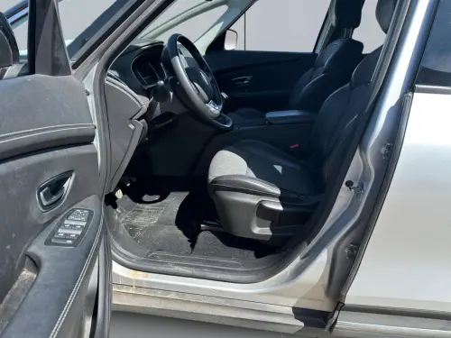 Renault Scenic Scenic TCe 140 Techno - Photo 9