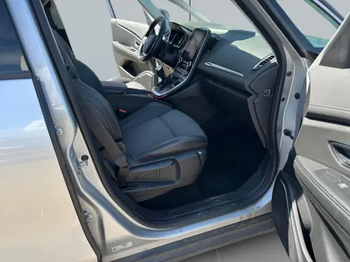 Renault Scenic Scenic TCe 140 Techno - Photo 16