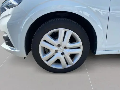 Dacia Sandero SCe 65 Confort - Photo 8