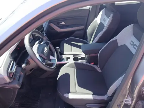 Dacia Duster Mild Hybrid 140 Journey - Photo 15