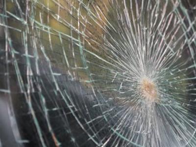 Pare-brise : impact ou fissure sur mon véhicule, que faire ?