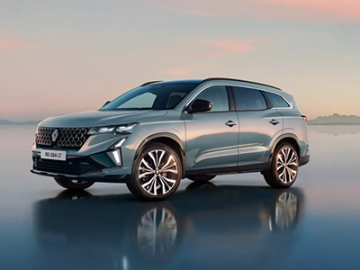 Renault Espace 2025 : un restylage raffiné pour le SUV familial hybride