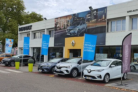 RENAULT MONTCEAU LES MINES