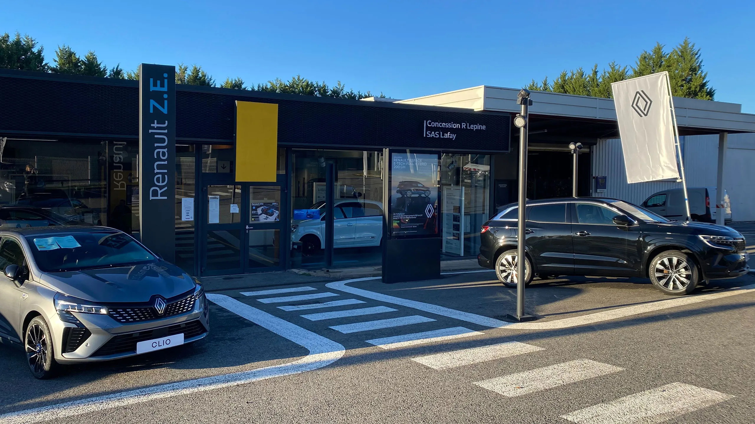 RENAULT AMPLEPUIS
