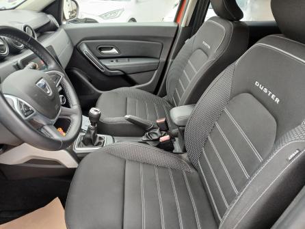 DACIA Duster ECO-G 100 4x2 Prestige + à vendre à Saint-Etienne - Image n°4