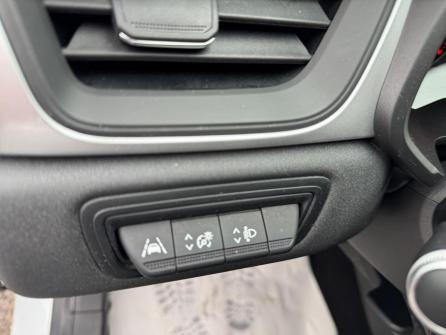 RENAULT Captur TCe 140 EDC Zen à vendre à Saint-Etienne - Image n°18