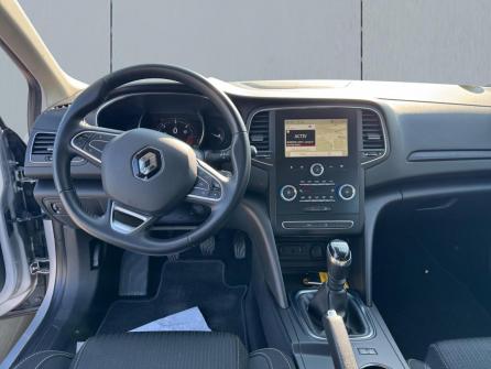 RENAULT Megane Mégane IV Berline Blue dCi 115 Business à vendre à Saint-Etienne - Image n°12