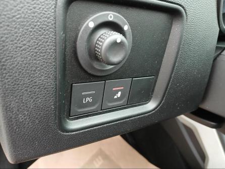 DACIA Duster ECO-G 100 4x2 Prestige + à vendre à Saint-Etienne - Image n°16
