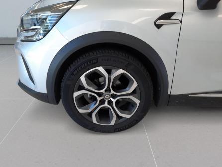 RENAULT Captur Blue dCi 95 Intens à vendre à Villefranche-sur-Saône - Image n°8