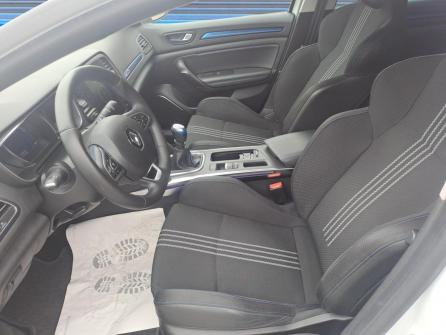 RENAULT Megane Mégane IV Berline Blue dCi 115 Intens à vendre à Givors - Image n°14