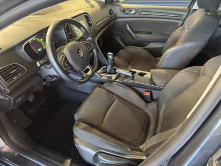 RENAULT Megane Mégane IV Berline TCe 115 FAP Zen à vendre à Macon - Image n°10