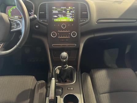 RENAULT Megane Mégane IV Berline TCe 115 FAP Zen à vendre à Macon - Image n°15