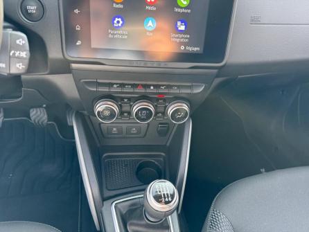 DACIA Duster ECO-G 100 4x2 Prestige + à vendre à Saint-Etienne - Image n°15
