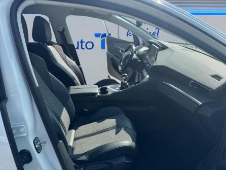PEUGEOT 3008 BlueHDi 130ch S&S BVM6 Allure à vendre à Villefranche sur Saône - Image n°17