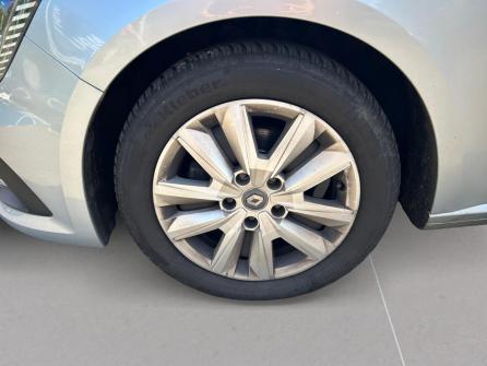 RENAULT Megane Mégane IV Berline Blue dCi 115 Business à vendre à Villefranche-sur-Saône - Image n°9