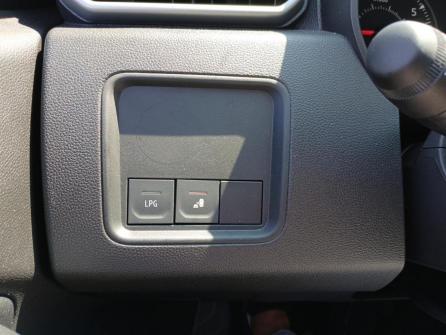 DACIA Duster ECO-G 100 4x2 Journey à vendre à Saint-Etienne - Image n°18