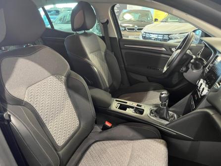 RENAULT Megane Mégane IV Berline Blue dCi 115 Limited à vendre à Macon - Image n°22