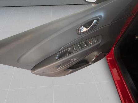 RENAULT Captur TCe 150 FAP Intens à vendre à Macon - Image n°11