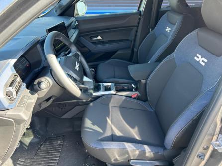 DACIA Duster TCe 130 4x2 Journey à vendre à Villefranche-sur-Saône - Image n°10