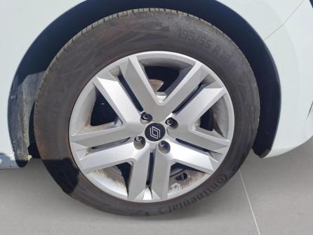 RENAULT Clio Clio TCe 90 Evolution à vendre à Villefranche sur Saône - Image n°9