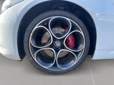 ALFA ROMEO Giulia Giulia 2.2 210 ch AT8 Q4 Ti à vendre à Villefranche-sur-Saône - Image n°9