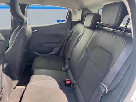 RENAULT Clio Clio E-Tech 140 Intens à vendre à Villefranche-sur-Saône - Image n°15