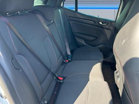 RENAULT Megane Mégane IV Berline TCe 300 EDC R.S. à vendre à Villefranche-sur-Saône - Image n°18