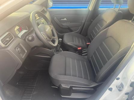 DACIA Duster ECO-G 100 4x2 Expression à vendre à Macon - Image n°10