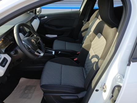 RENAULT Clio Clio E-Tech full hybrid 145 Evolution à vendre à Saint-Etienne - Image n°10
