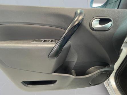 RENAULT Kangoo Blue dCi 115 Intens à vendre à Chalon-sur-Saône - Image n°11